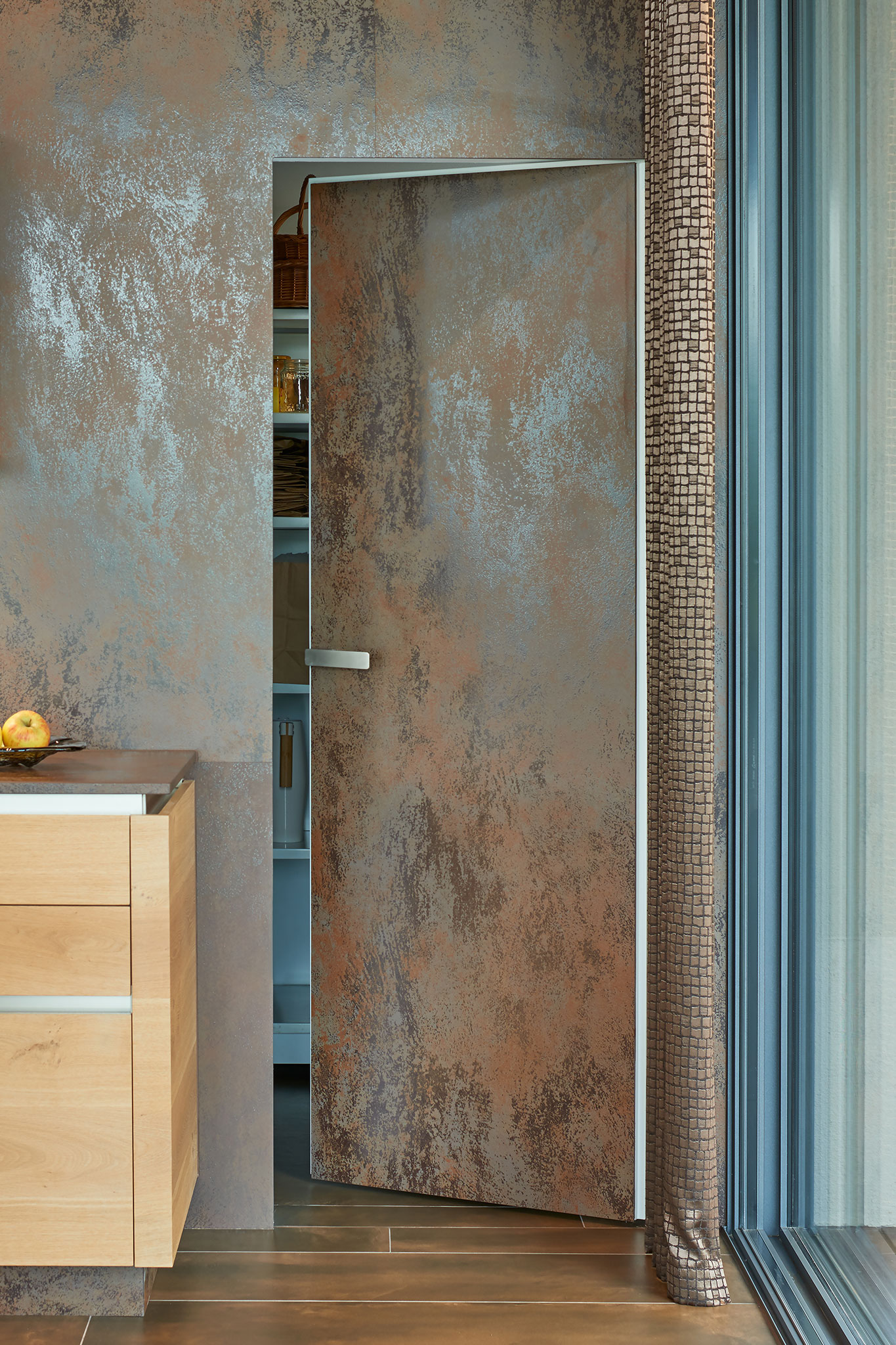 interierove-dvere-na-mieru-v-kompozitnom-medenom-obklade