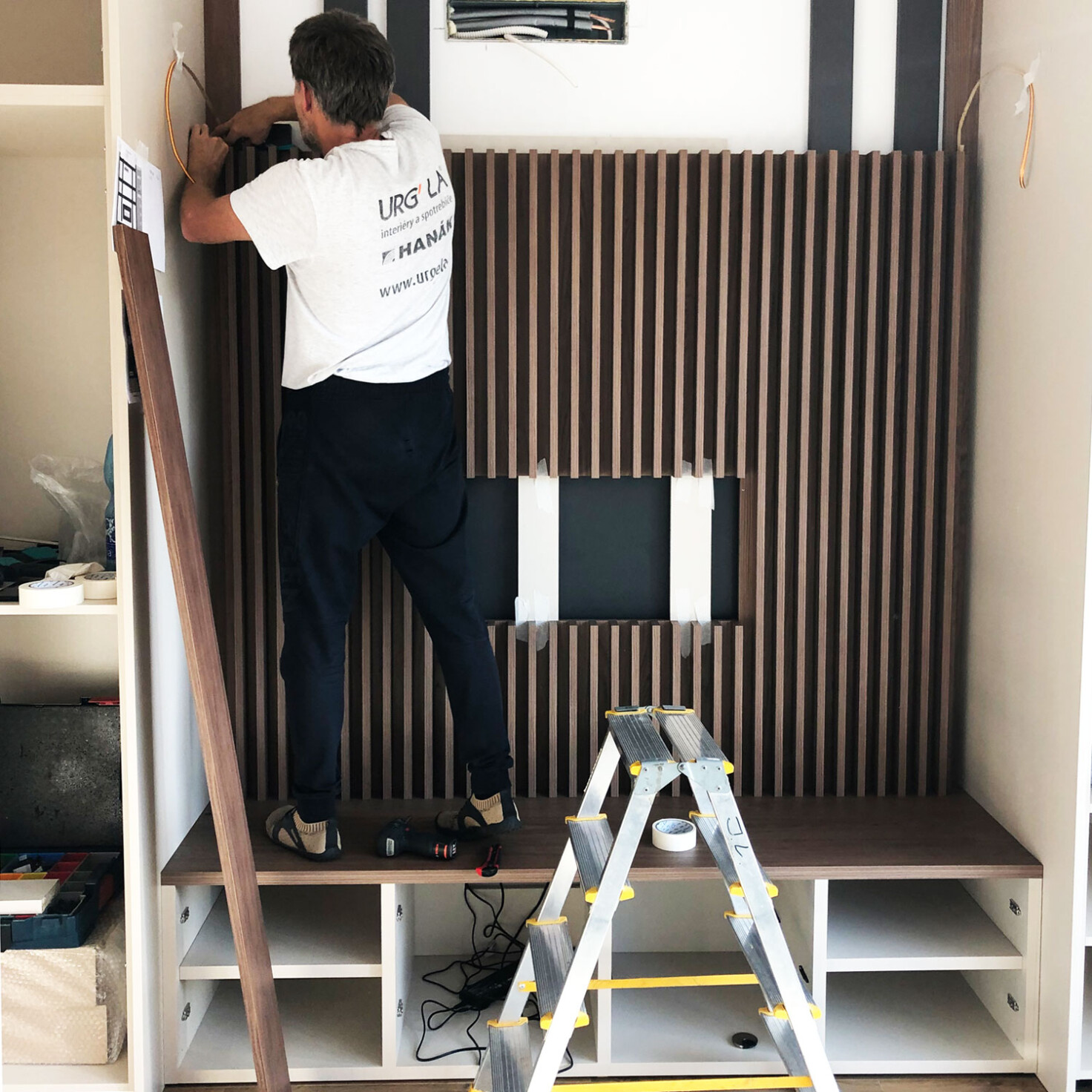 interier-na-mieru_montaz-nabytku