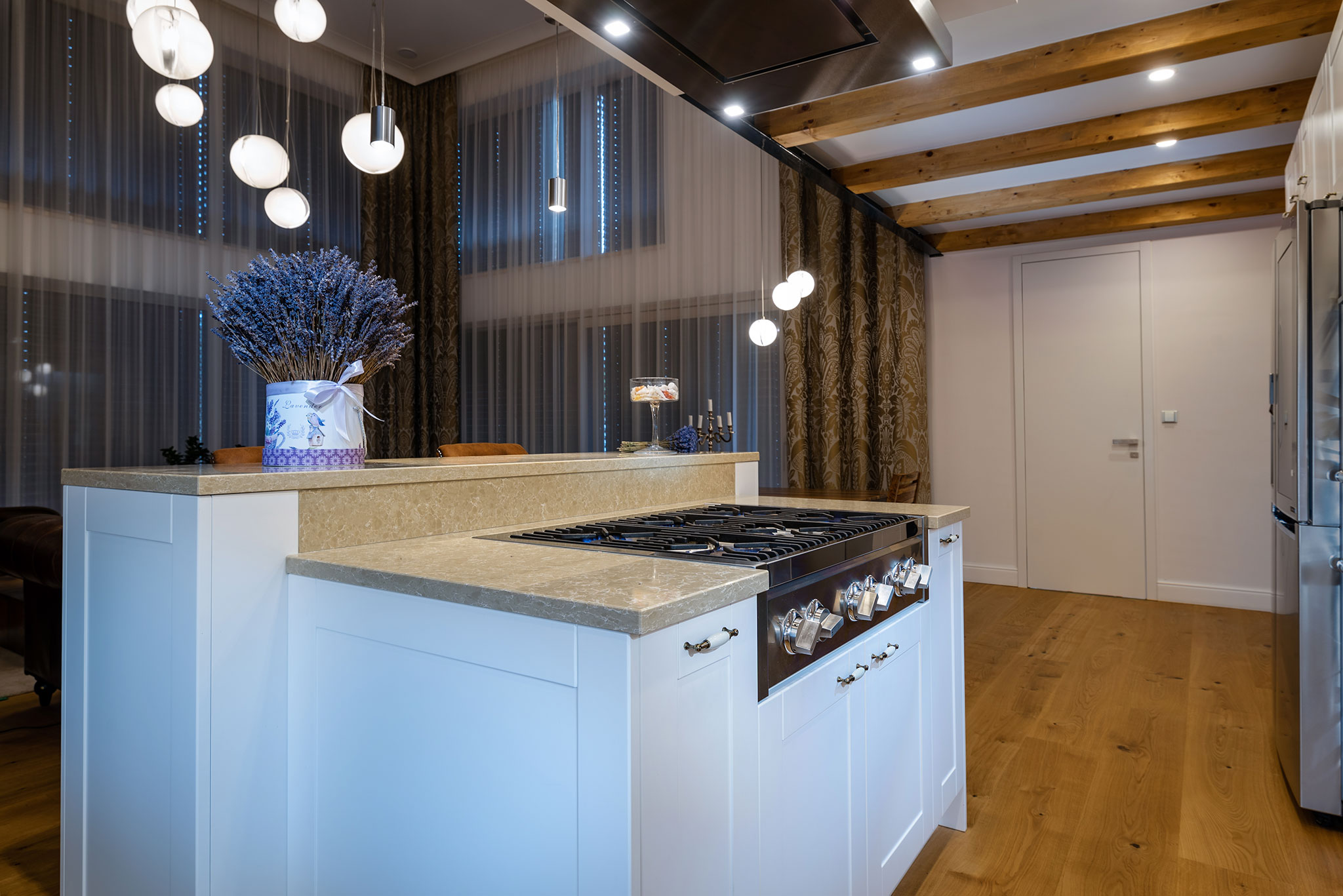 glamour štýl v kuchyni na mieru