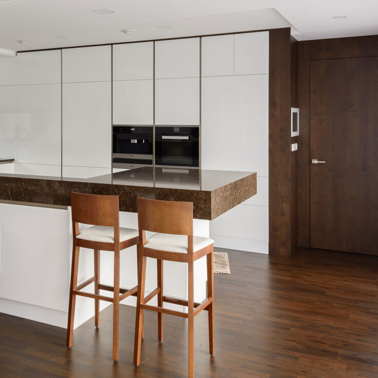 biela-lakovana-kuchyna-na-mieru_kvalitne-spotrebice_miele