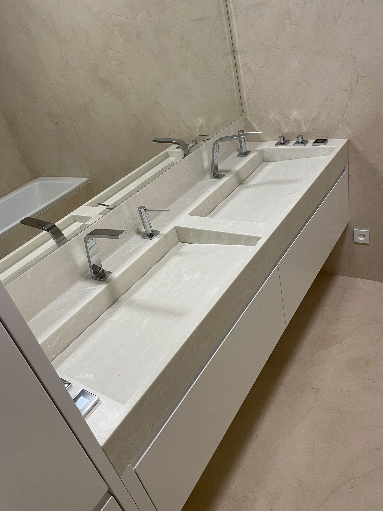 kamenne umyvadla na mieru