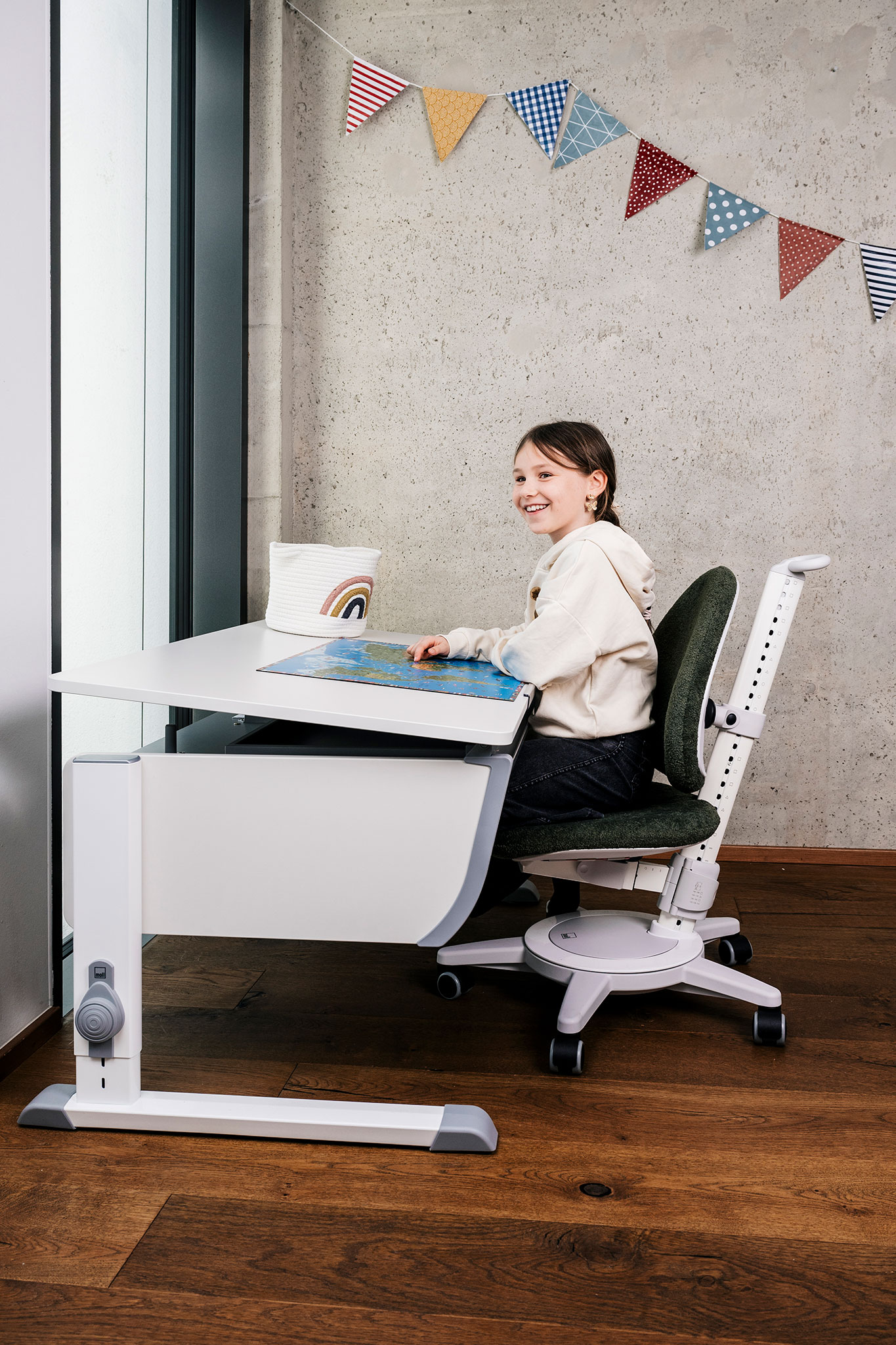 rastuci nabytok stolljoker