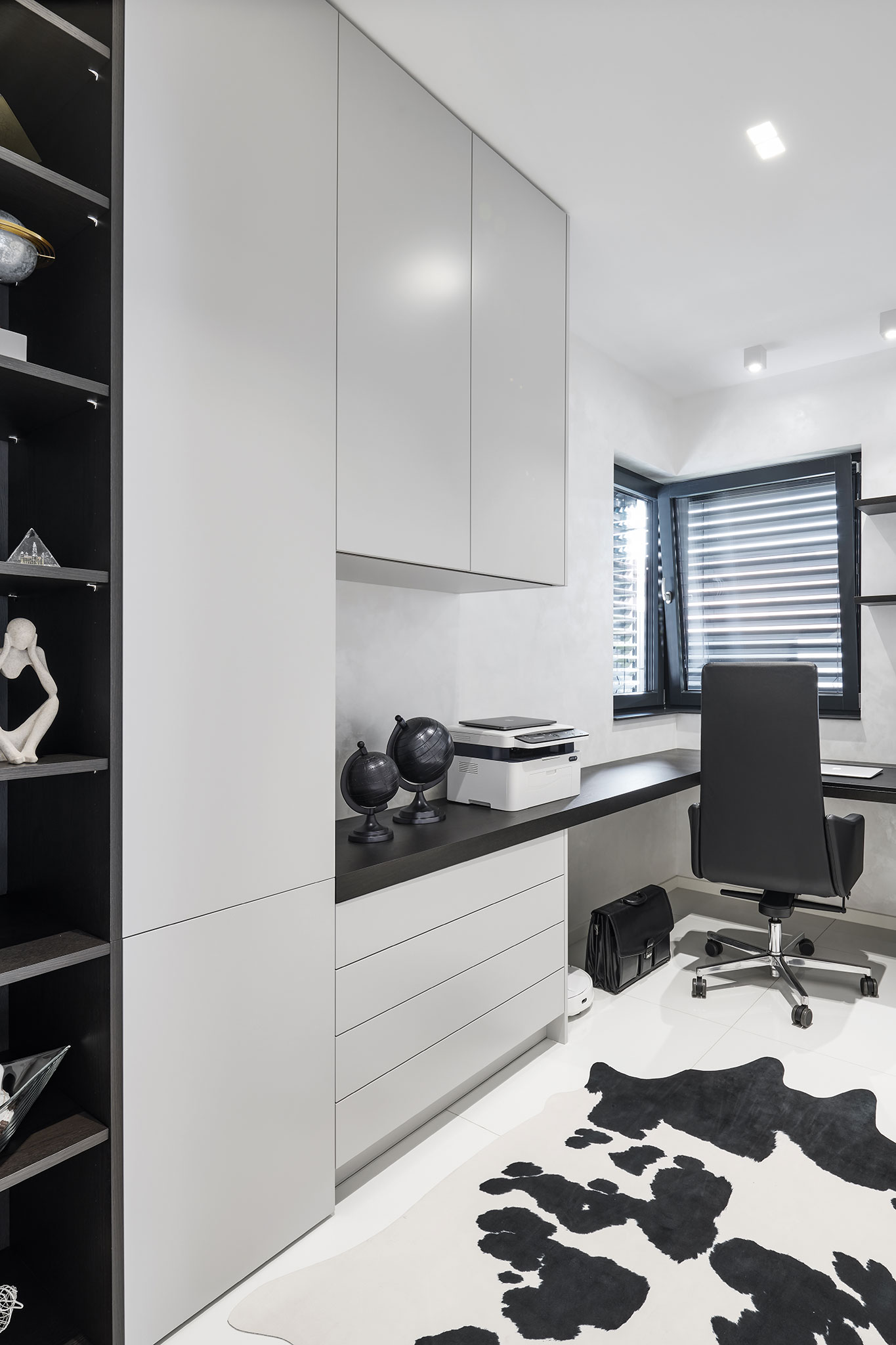 biela lakovana domaca pracovna na mieru_home office