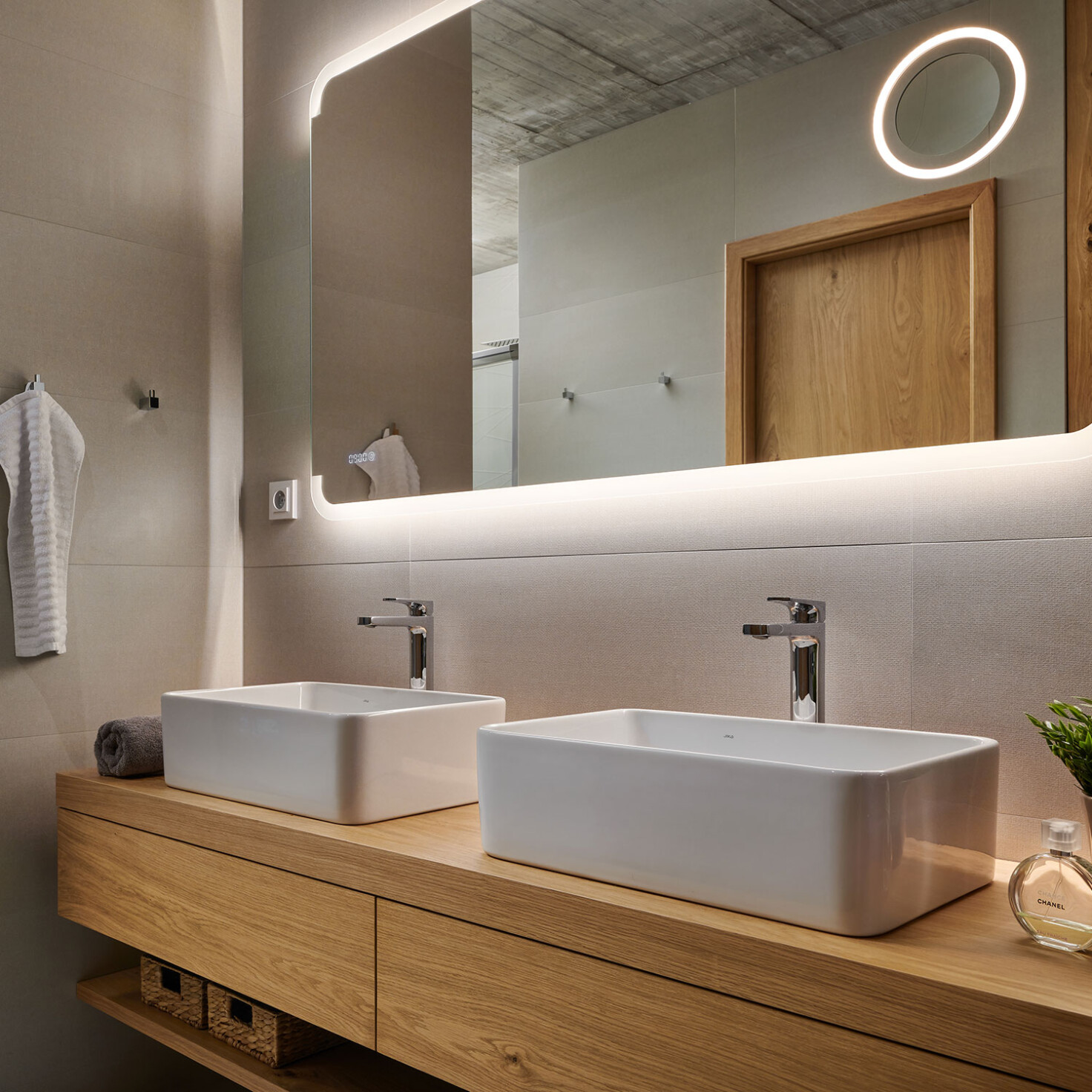 drevene sufliky a drevena skrinka na mieru do kupelne_kupelnovy nabytok