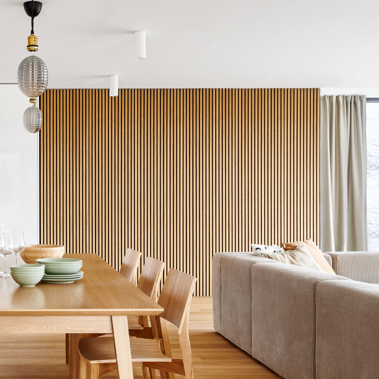 drevene lamely na stenu_obklady stien zo svetlych lamiel