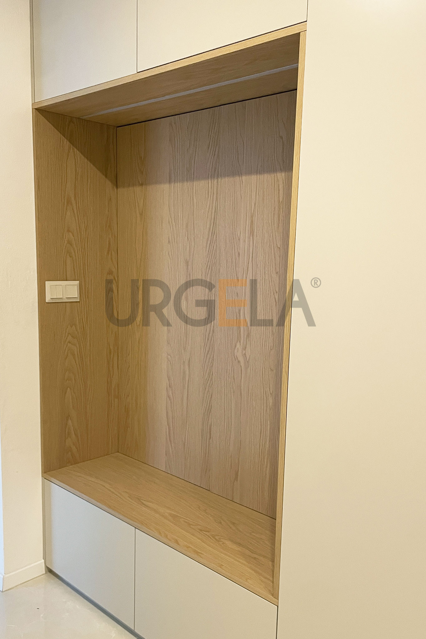 realizacia_sliac_dom_vstavana_skrina_do_chodby