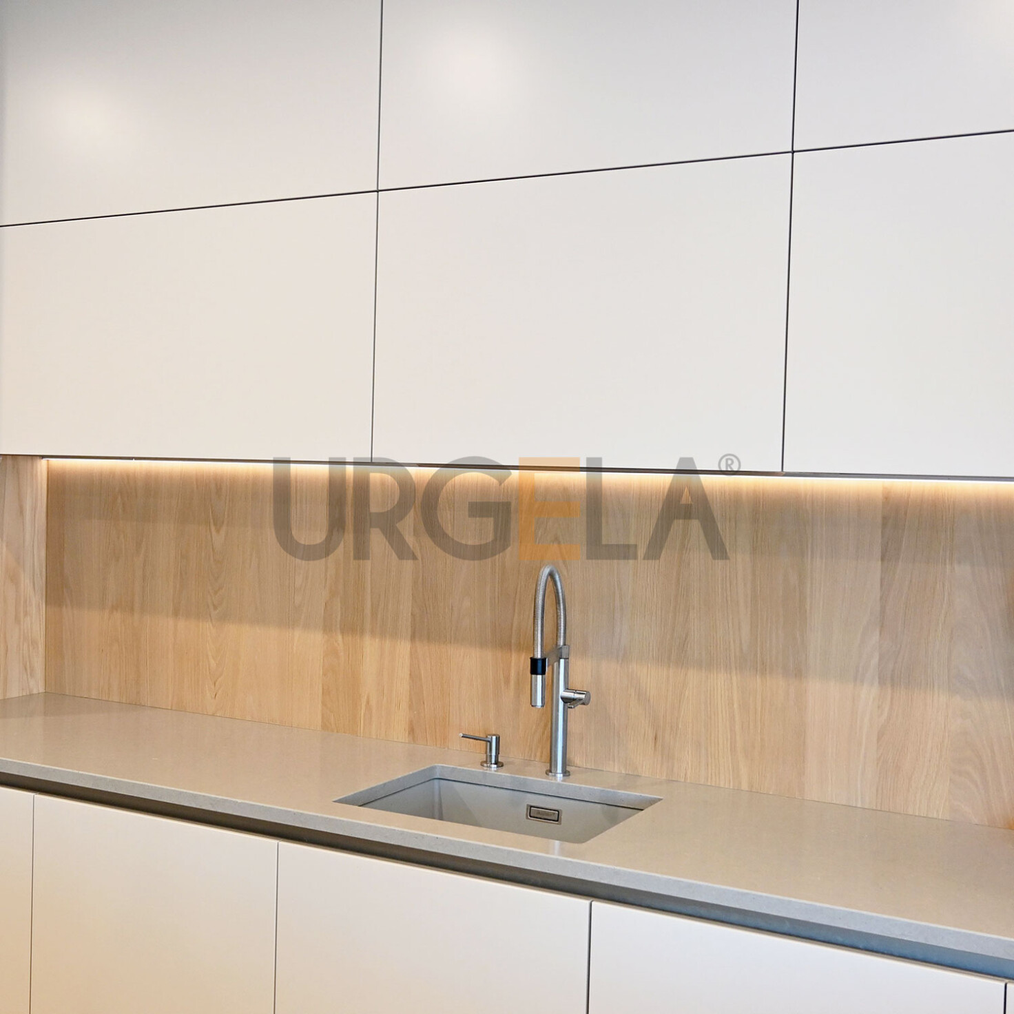 realizacia_sliac_dom_kamenna_poracovna_doska_na_mieru