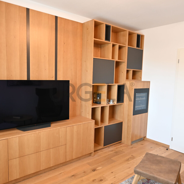 nadčasová obývacia stena s vinotékou