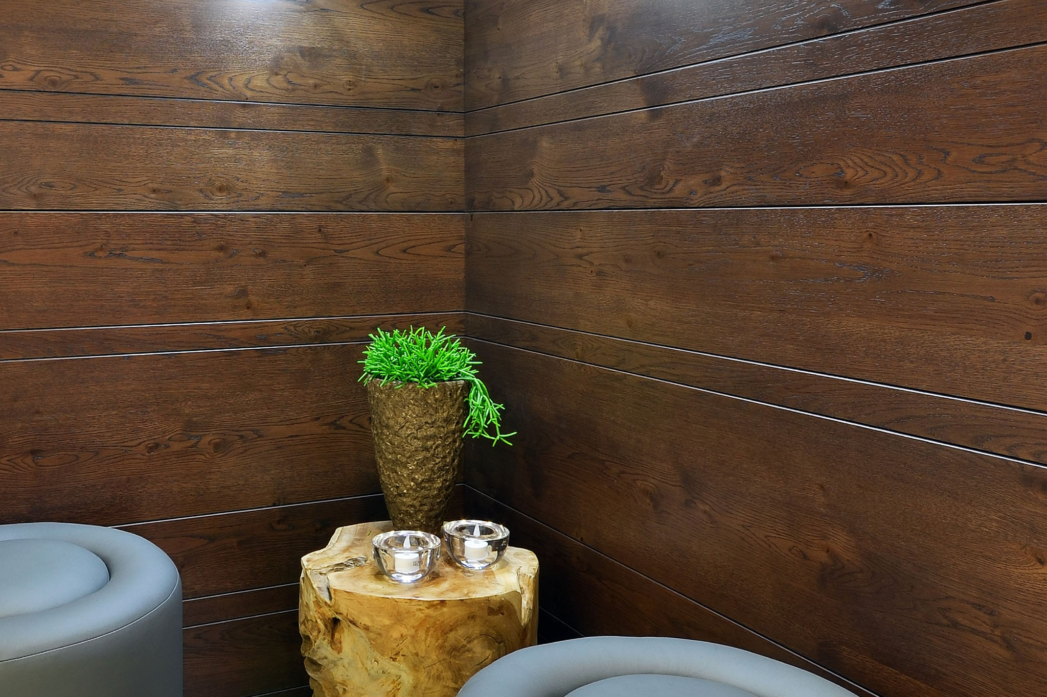 dreveny obklad v sucasnom interieri